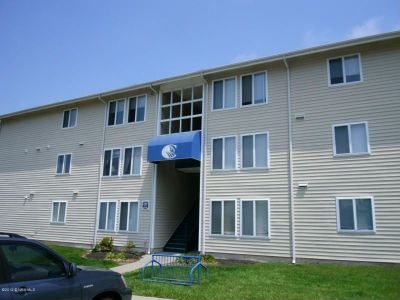 <p><b>NEW AND RENOVATED BUILDINGS</b></p><p>CP and the soon to be opened CPII over a variety of living arrangements.</p>